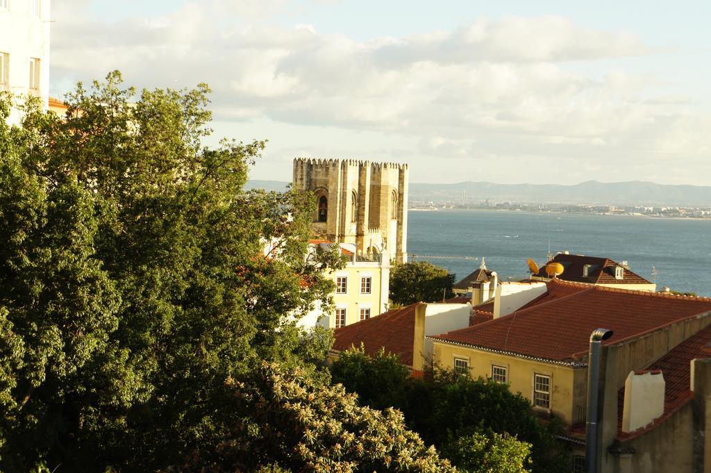 Cozy Apartment With Castel View Lisboa Eksteriør bilde